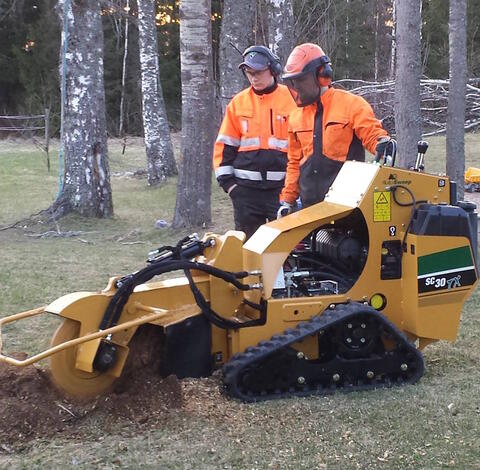 Kantojyrsin työssä