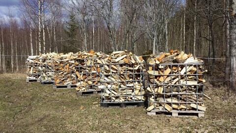 Polttopuita myyntiin